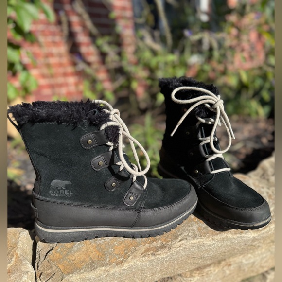 Sorel boots Cozy Joan Explorer Boots - Picture 2 of 6